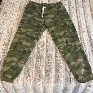 Camo joggers size M